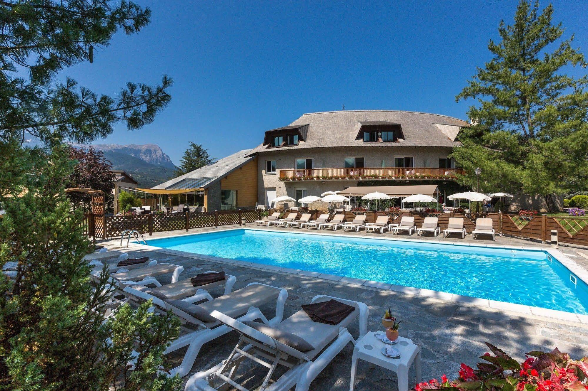 Hotel & Spa Les Bartavelles Crots Exterior photo