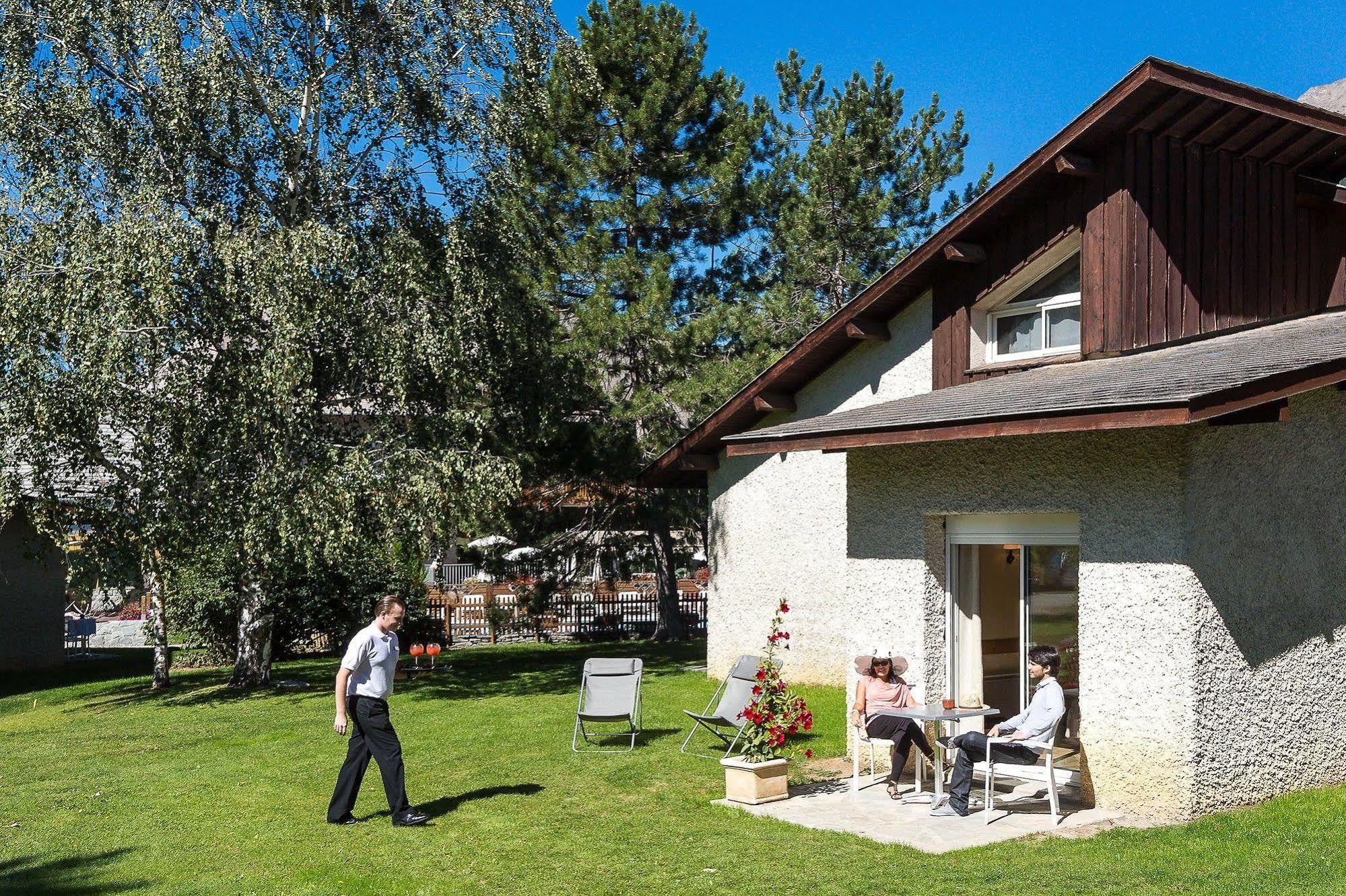 Hotel & Spa Les Bartavelles Crots Exterior photo