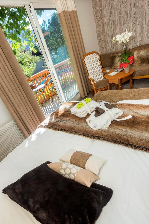 Hotel & Spa Les Bartavelles Crots Exterior photo